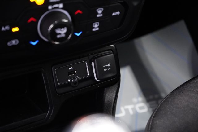 JEEP Renegade usata, con USB