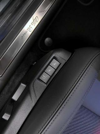 ALFA ROMEO Junior usata, con Controllo automatico clima