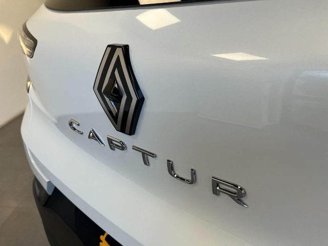 RENAULT Captur usata, con Volante in pelle