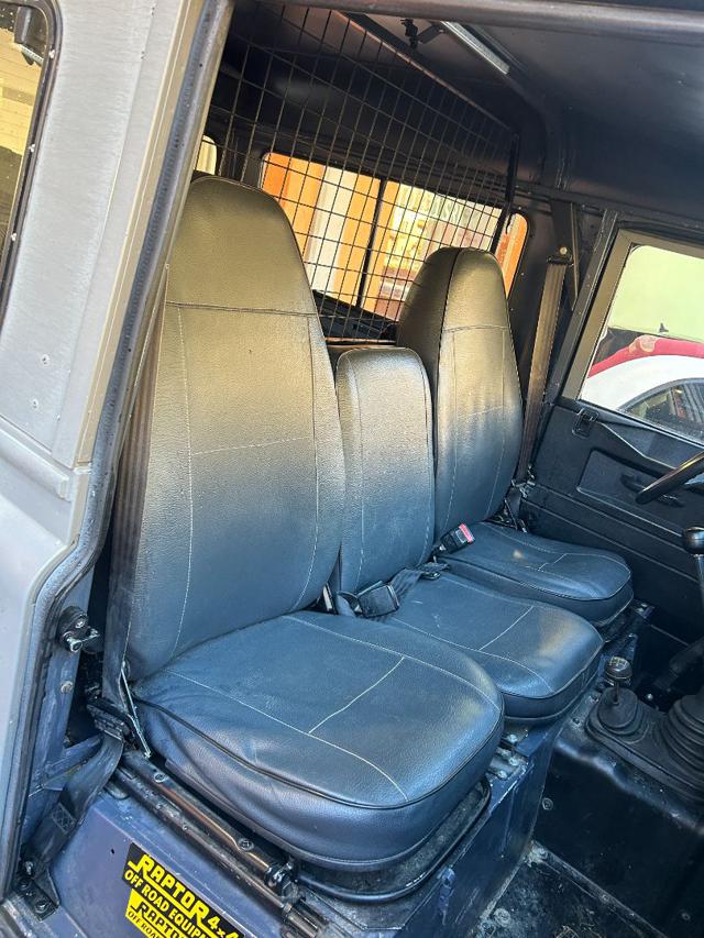 LAND ROVER Defender usata 13