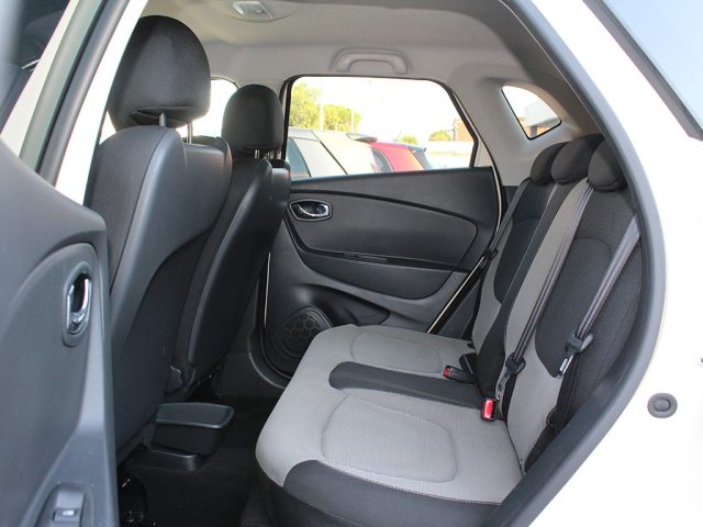 RENAULT Captur usata, con Sistema di navigazione