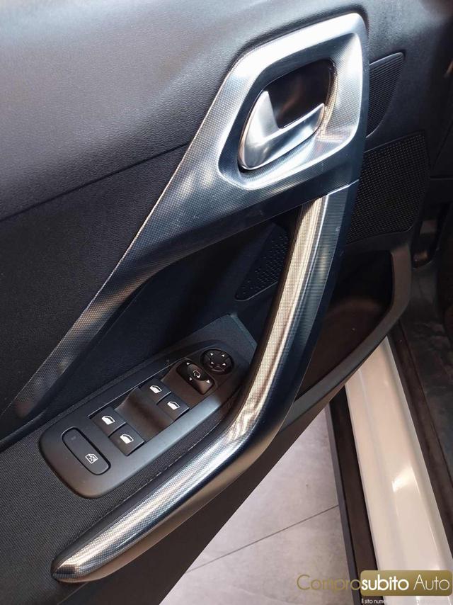 PEUGEOT 2008 usata, con Cruise Control