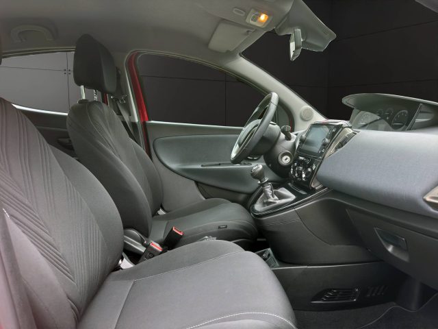 LANCIA Ypsilon usata, con Servosterzo