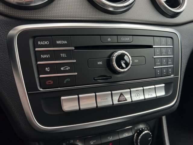 MERCEDES-BENZ CLA 200 usata, con Park Distance Control