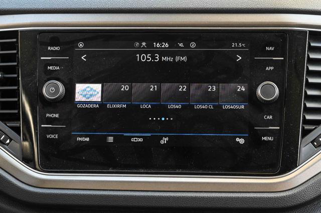 VOLKSWAGEN T-Roc usata, con USB