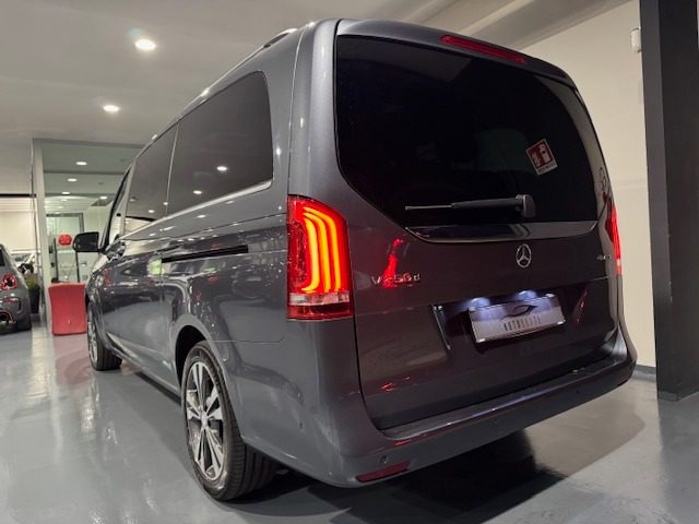 MERCEDES-BENZ V 250 usata, con Interni in pelle