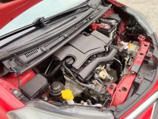 TOYOTA Yaris usata 21