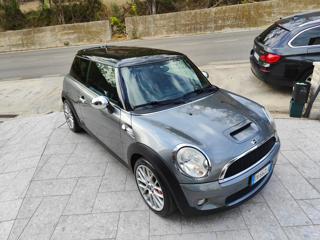 MINI John Cooper Works usata, con Autoradio