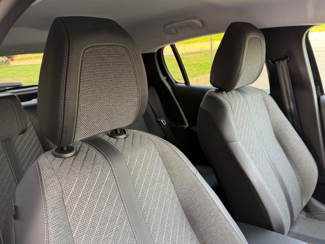 PEUGEOT 208 usata, con USB