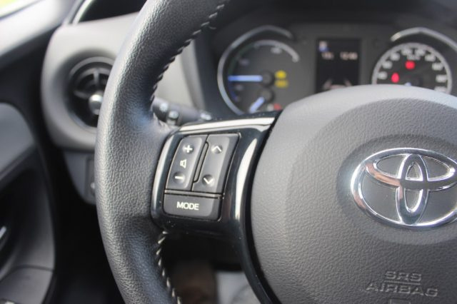 TOYOTA Yaris usata, con Telecamera per parcheggio assistito