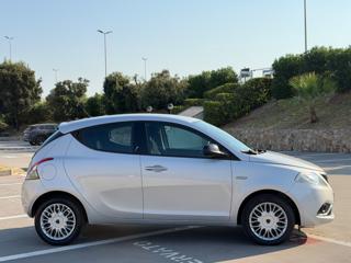 LANCIA Ypsilon usata, con Autoradio
