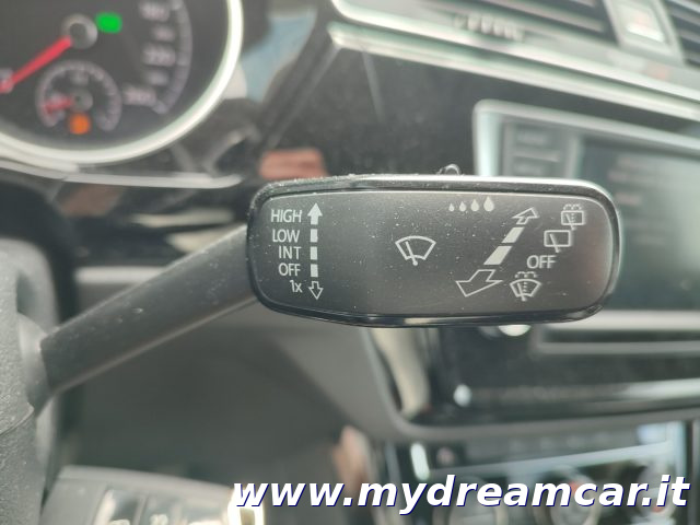 VOLKSWAGEN Touran usata 21