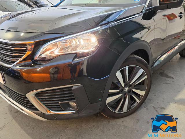 PEUGEOT 5008 usata, con Airbag