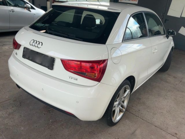 AUDI A1 usata, con Autoradio