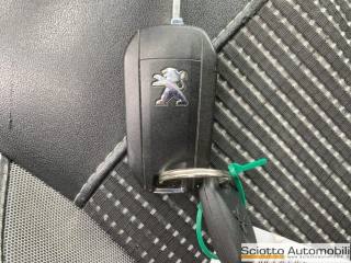 PEUGEOT 2008 usata, con Sensore di pioggia