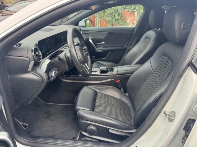 MERCEDES-BENZ CLA 180 usata, con Volante in pelle