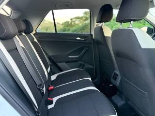 VOLKSWAGEN T-Roc usata, con USB