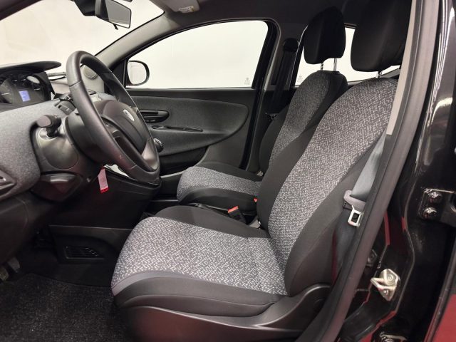 LANCIA Ypsilon usata, con ESP