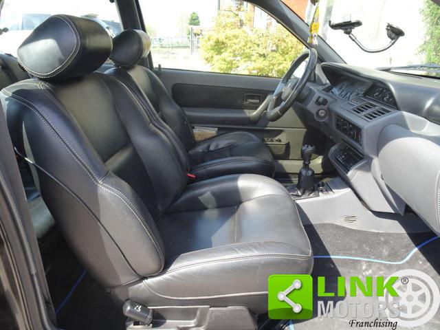 RENAULT Clio usata, con Specchietti laterali elettrici