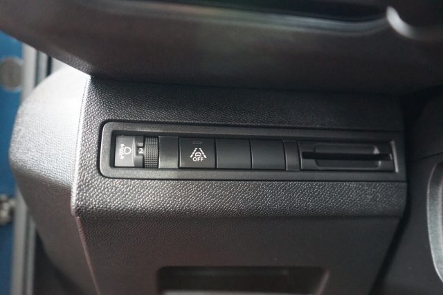 PEUGEOT 3008 usata, con Sensori di parcheggio anteriori