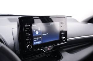TOYOTA Yaris usata, con Touch screen