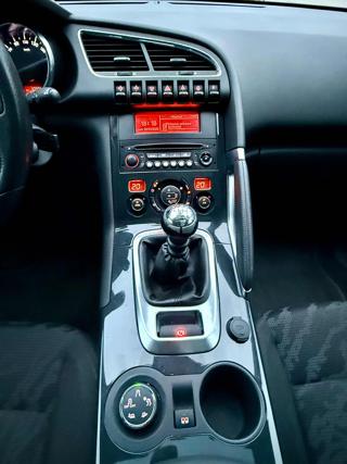 PEUGEOT 3008 usata, con Sedile posteriore sdoppiato