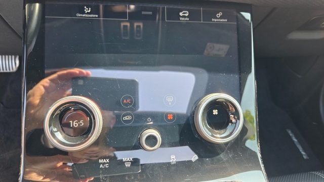 LAND ROVER Range Rover Velar usata, con USB