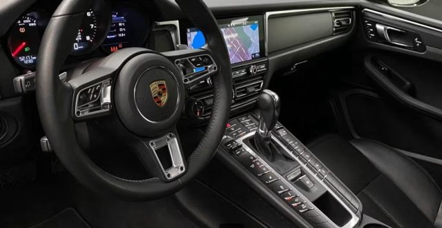 PORSCHE Macan usata, con Alzacristalli elettrici