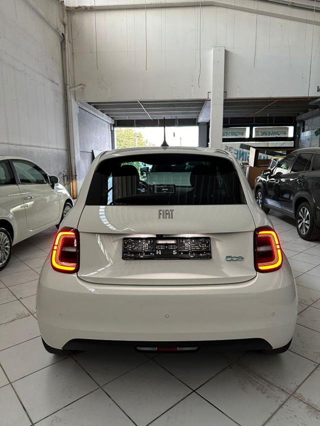 FIAT 500e usata, con Volante in pelle