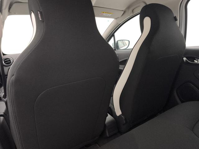 RENAULT ZOE usata, con Controllo elettronico della corsia