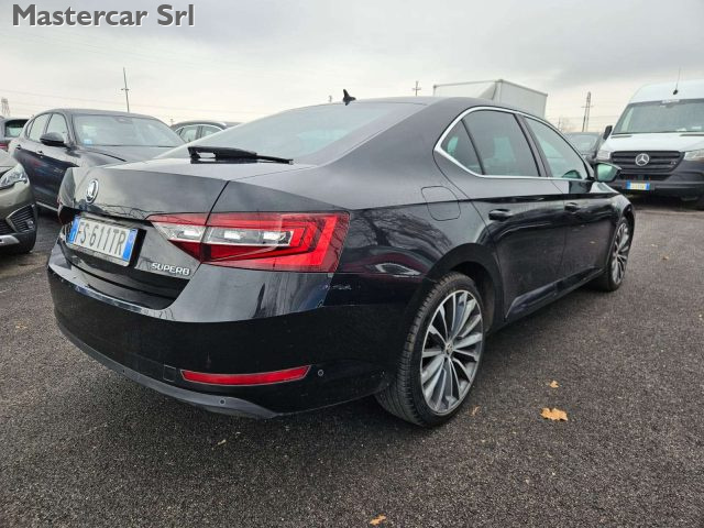 SKODA Superb usata, con Antifurto