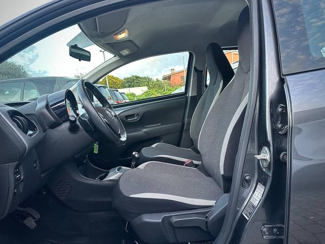 TOYOTA Aygo usata, con Airbag testa
