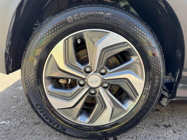 HYUNDAI Kona usata, con USB