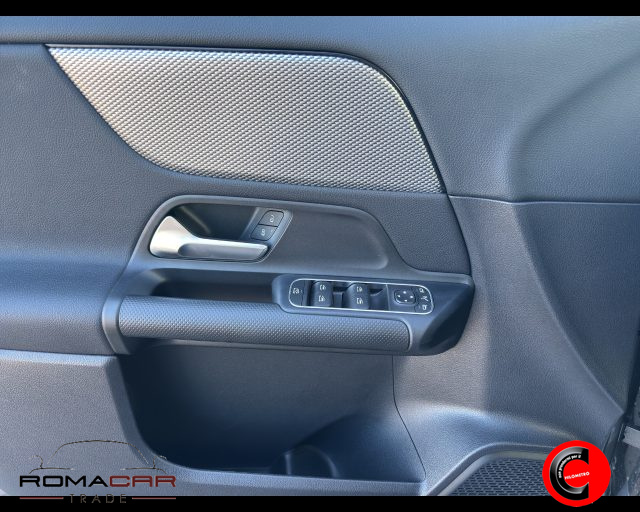 MERCEDES-BENZ GLA 180 usata, con Controllo elettronico della corsia