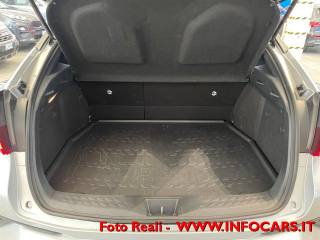 TOYOTA C-HR usata, con USB