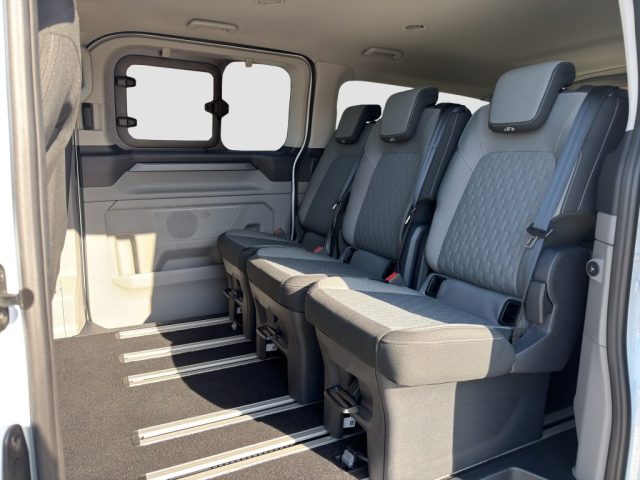 FORD Tourneo Custom usata 9