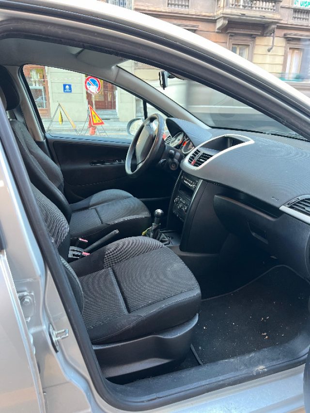 PEUGEOT 207 usata, con Airbag laterali