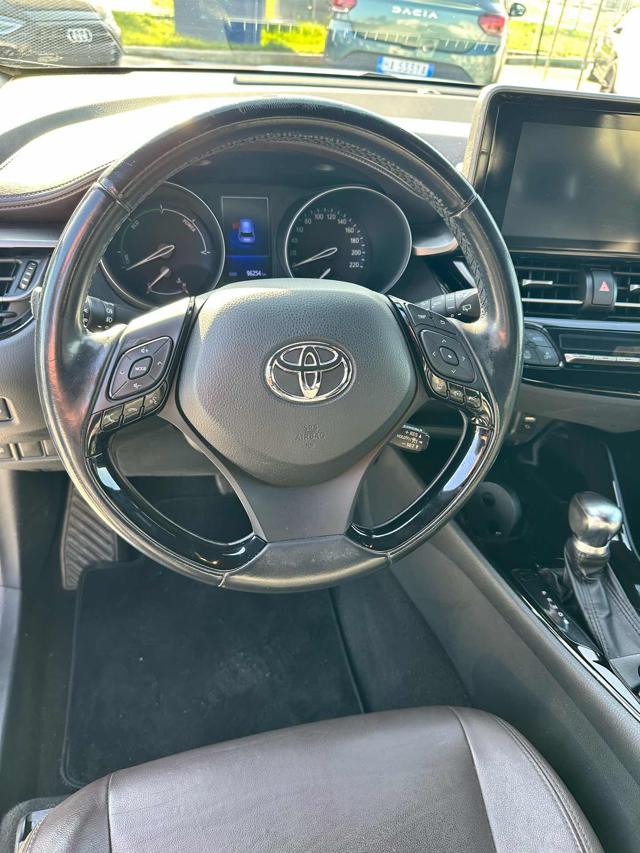 TOYOTA C-HR usata, con Sistema di navigazione