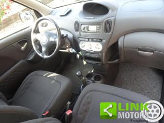 TOYOTA Yaris usata, con Lettore CD