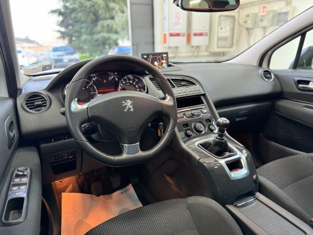 PEUGEOT 5008 usata, con Climatizzatore