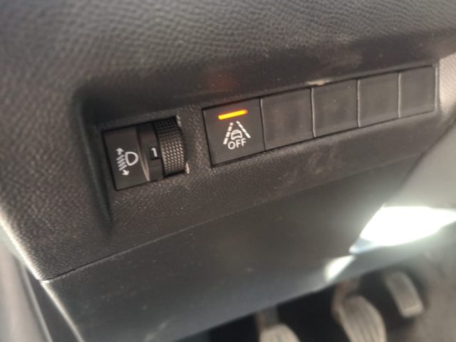 PEUGEOT 208 usata, con ESP