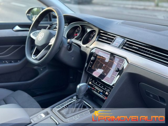 VOLKSWAGEN Passat Variant usata, con ABS