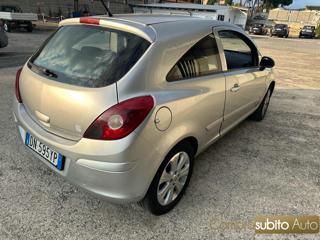 OPEL Corsa usata, con Chiusura centralizzata