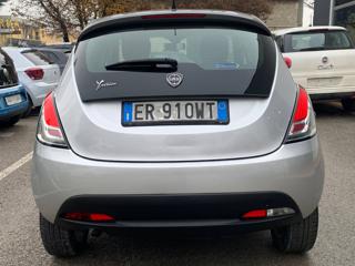 LANCIA Ypsilon usata, con Autoradio