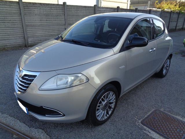 LANCIA Ypsilon usata, con Airbag