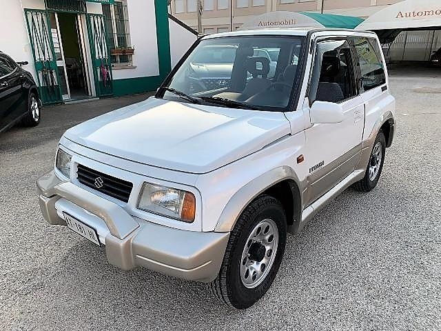 SUZUKI Vitara usata, con Gancio traino