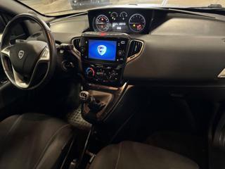 LANCIA Ypsilon usata, con ESP