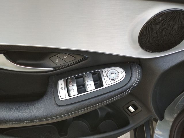 MERCEDES-BENZ GLC 250 usata, con Volante multifunzione