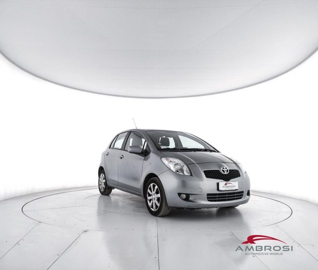TOYOTA Yaris usata 1