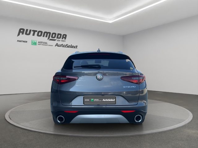 ALFA ROMEO Stelvio usata, con Alzacristalli elettrici